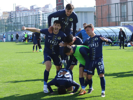 ARNAVUTKÖY:1 MENEMEN FK:2